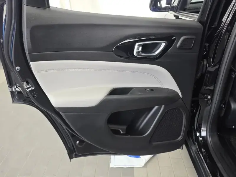 2022 Jeep Compass с пробегом 33 203 км