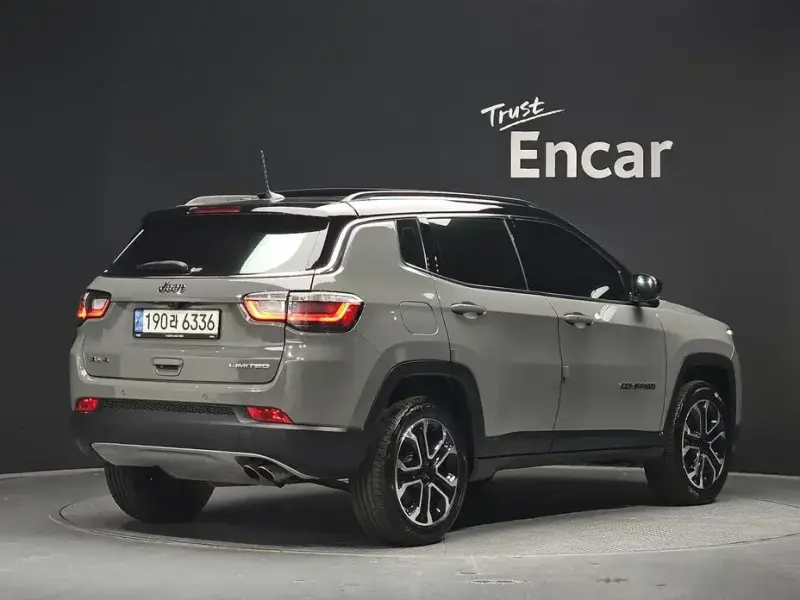 2022 Jeep Compass с пробегом 18 397 км