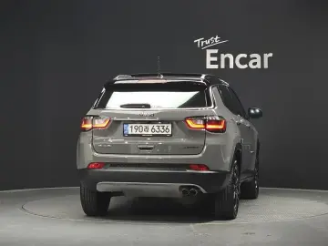 2022 Jeep Compass с пробегом 18 397 км