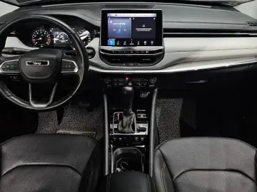 2022 Jeep Compass с пробегом 18 397 км