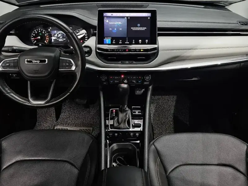 2022 Jeep Compass с пробегом 18 397 км