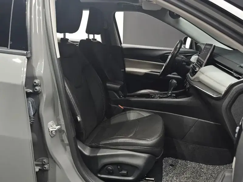 2022 Jeep Compass с пробегом 18 397 км