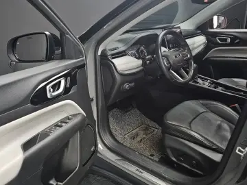 2022 Jeep Compass с пробегом 18 397 км