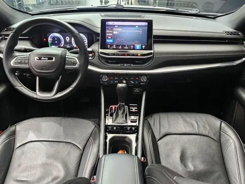 2022 Jeep Compass с пробегом 24 342 км