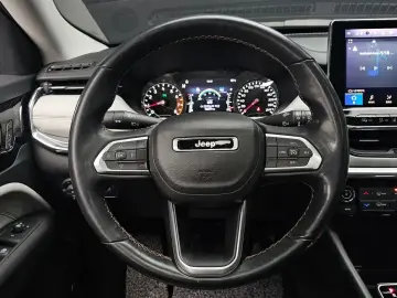 2022 Jeep Compass с пробегом 18 397 км