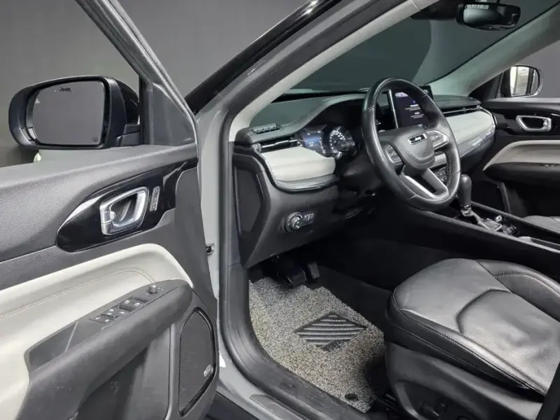 2022 Jeep Compass с пробегом 25 226 км