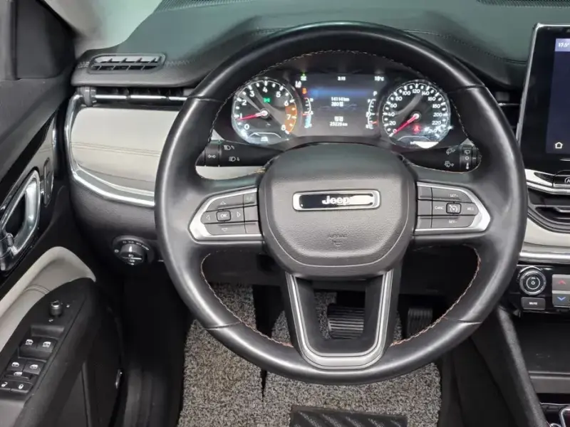 2022 Jeep Compass с пробегом 25 226 км