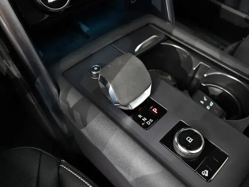 2023 Land Rover Discovery с пробегом 57 831 км