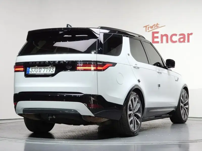 2023 Land Rover Discovery с пробегом 65 782 км