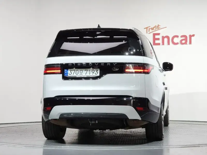 2023 Land Rover Discovery с пробегом 65 782 км