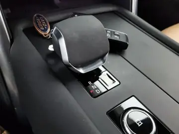 2023 Land Rover Discovery с пробегом 65 782 км