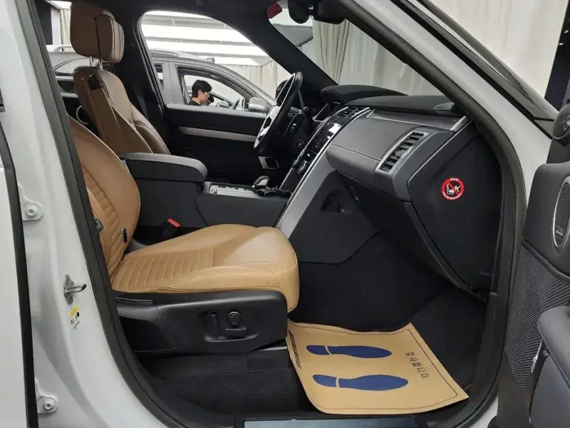 2023 Land Rover Discovery с пробегом 65 782 км