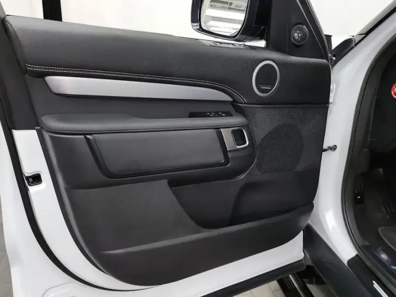 2023 Land Rover Discovery с пробегом 65 782 км