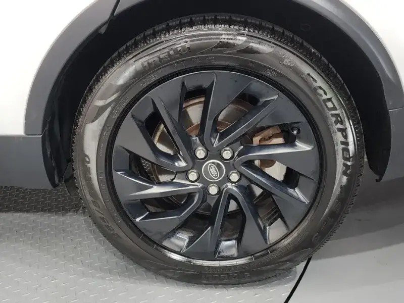 2022 Land Rover Discovery с пробегом 43 148 км