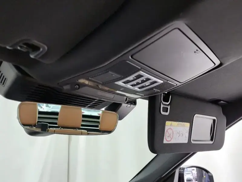 2023 Land Rover Discovery с пробегом 65 782 км