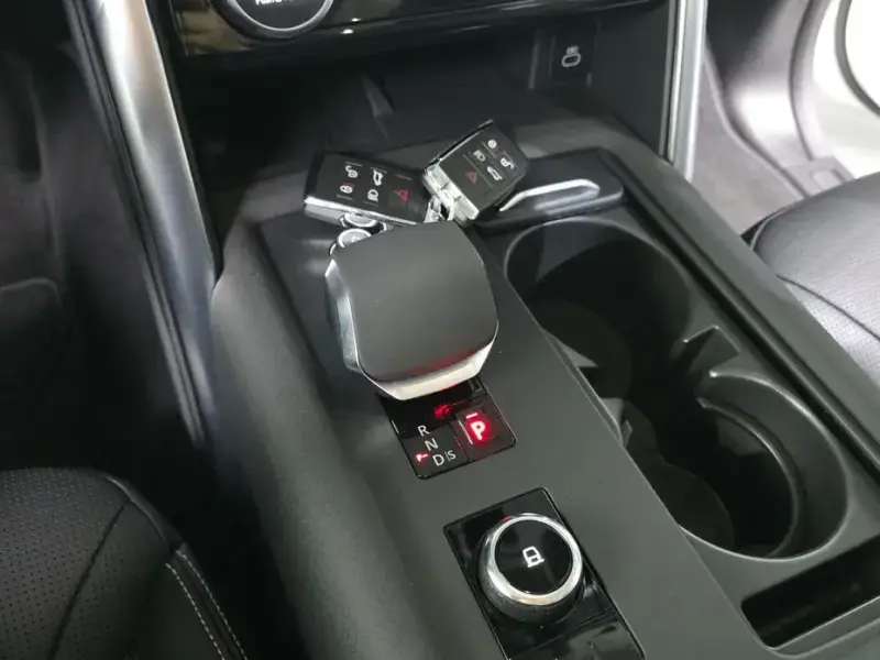 2022 Land Rover Discovery с пробегом 80 642 км