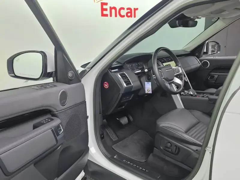 2022 Land Rover Discovery с пробегом 80 642 км