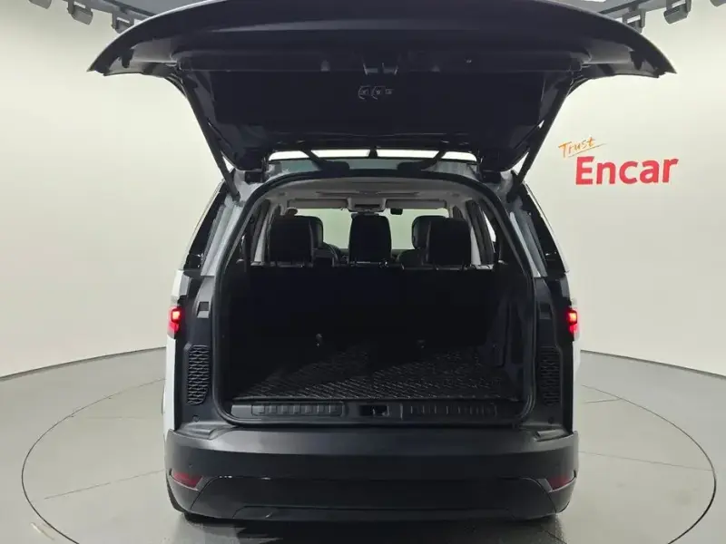 2023 Land Rover Discovery с пробегом 76 919 км