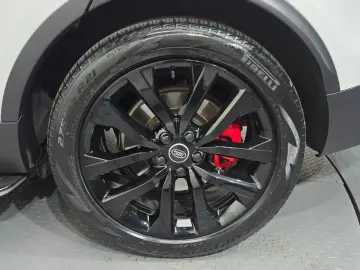 2023 Land Rover Discovery с пробегом 76 919 км