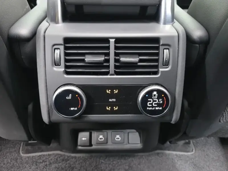 2022 Land Rover Discovery с пробегом 80 642 км