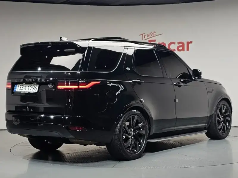 2023 Land Rover Discovery с пробегом 37 750 км