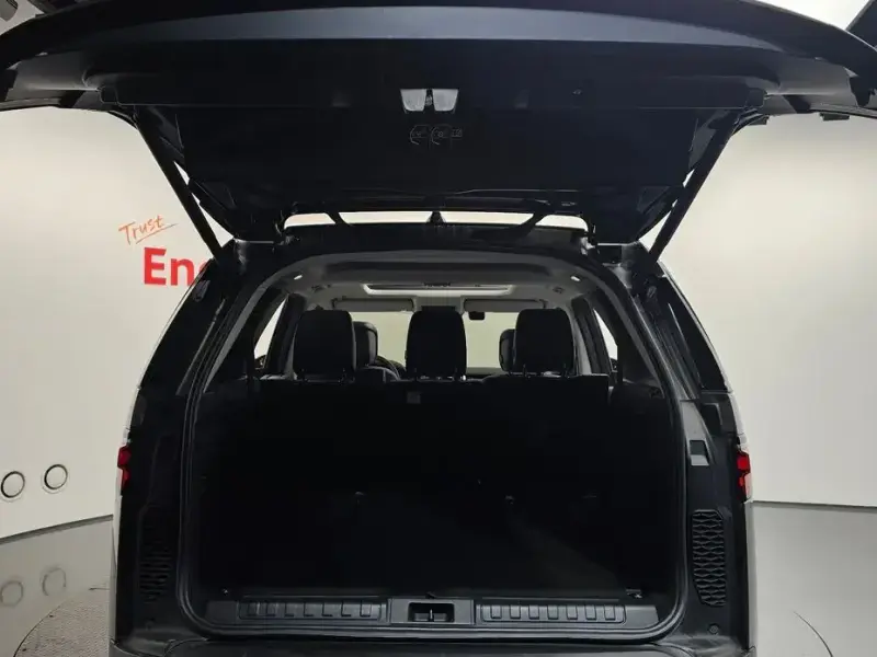 2023 Land Rover Discovery с пробегом 50 791 км
