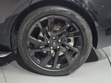 2023 Land Rover Discovery с пробегом 37 750 км