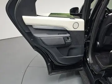 2023 Land Rover Discovery с пробегом 37 750 км