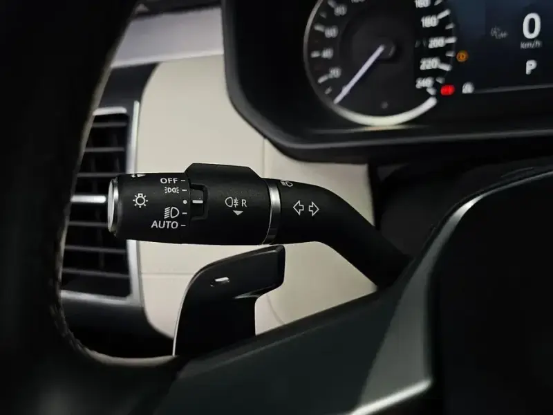 2023 Land Rover Discovery с пробегом 37 750 км