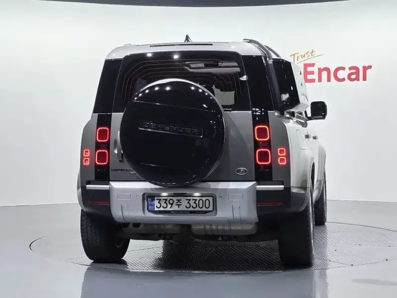 2022 Land Rover Defender с пробегом 105 267 км