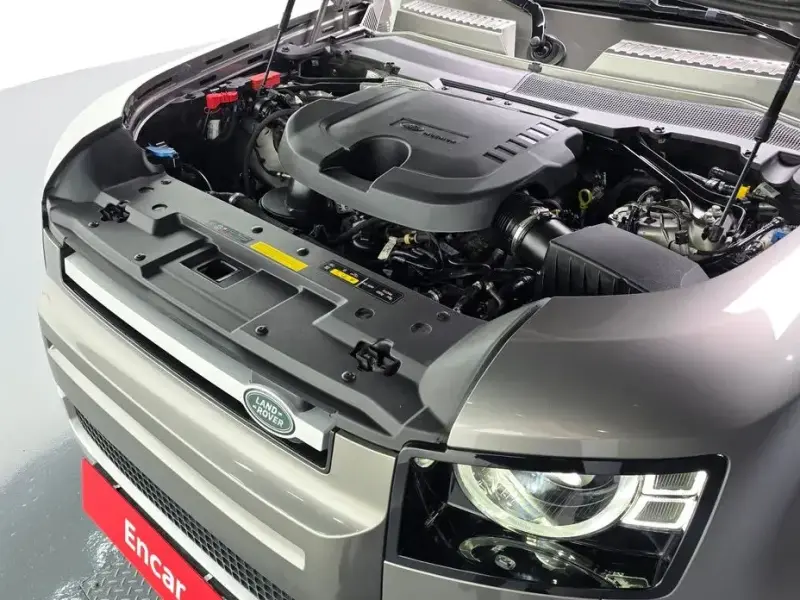 2022 Land Rover Defender с пробегом 105 267 км