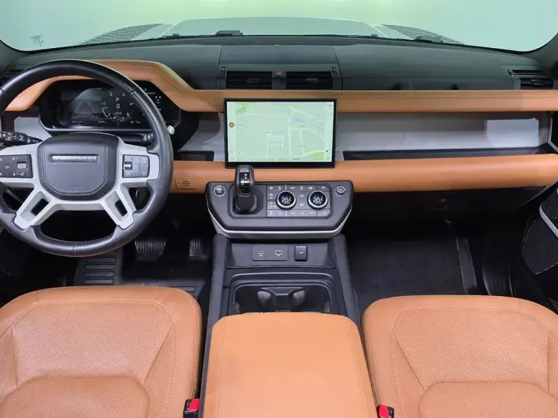 2022 Land Rover Defender с пробегом 105 267 км