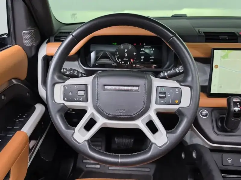 2022 Land Rover Defender с пробегом 105 267 км