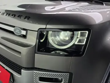 2022 Land Rover Defender с пробегом 105 267 км
