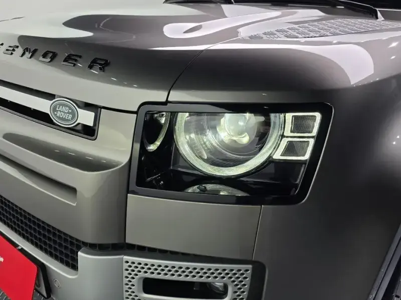 2022 Land Rover Defender с пробегом 105 267 км