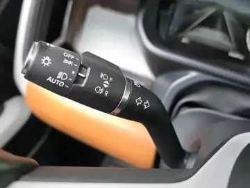 2022 Land Rover Defender с пробегом 105 267 км