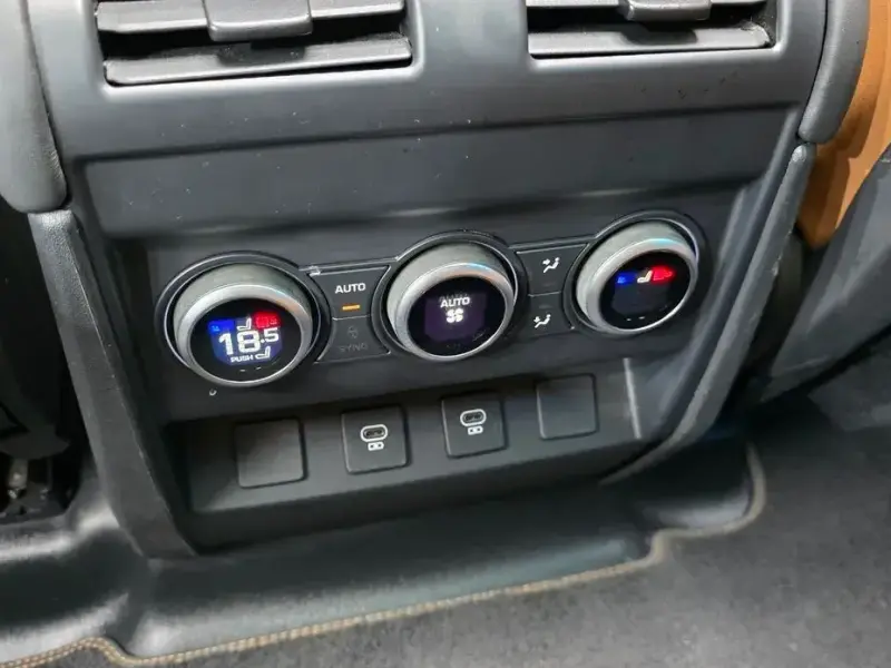 2022 Land Rover Defender с пробегом 105 267 км