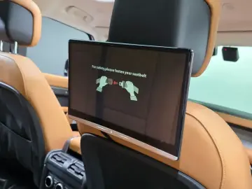 2022 Land Rover Defender с пробегом 105 267 км