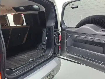 2022 Land Rover Defender с пробегом 105 267 км