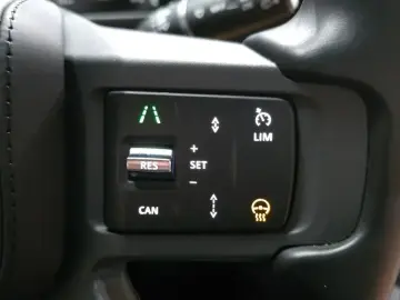 2022 Land Rover Defender с пробегом 31 332 км