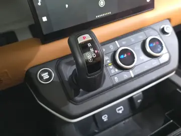 2022 Land Rover Defender с пробегом 72 373 км
