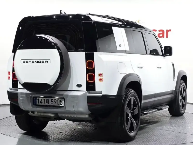 2023 Land Rover Defender с пробегом 48 312 км