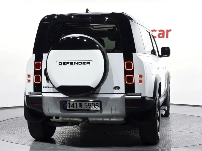 2023 Land Rover Defender с пробегом 48 312 км