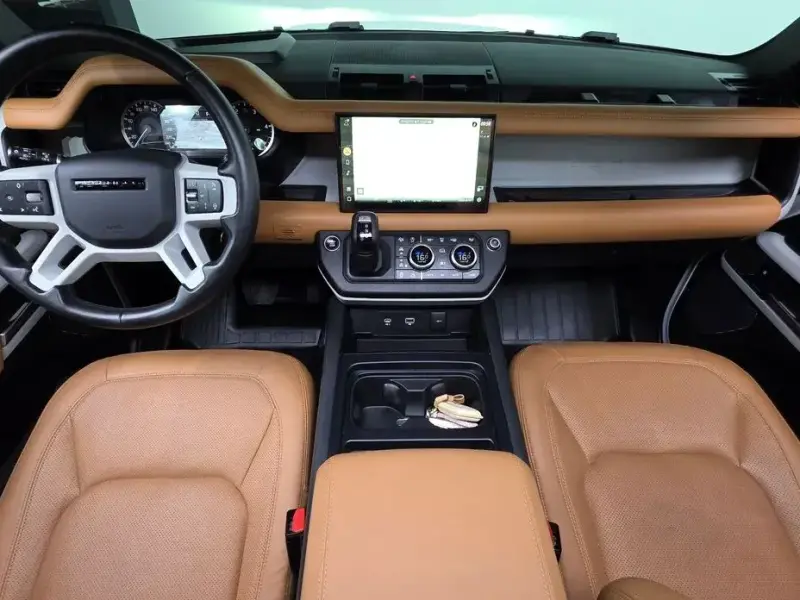 2023 Land Rover Defender с пробегом 48 312 км