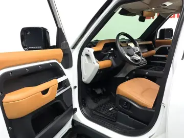 2023 Land Rover Defender с пробегом 48 312 км