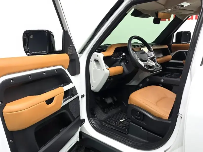 2023 Land Rover Defender с пробегом 48 312 км