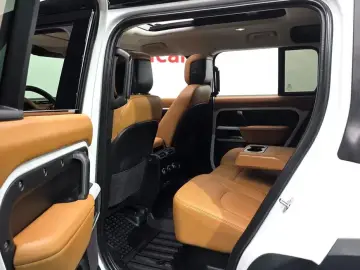 2023 Land Rover Defender с пробегом 48 312 км