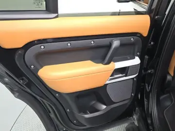2022 Land Rover Defender с пробегом 72 373 км