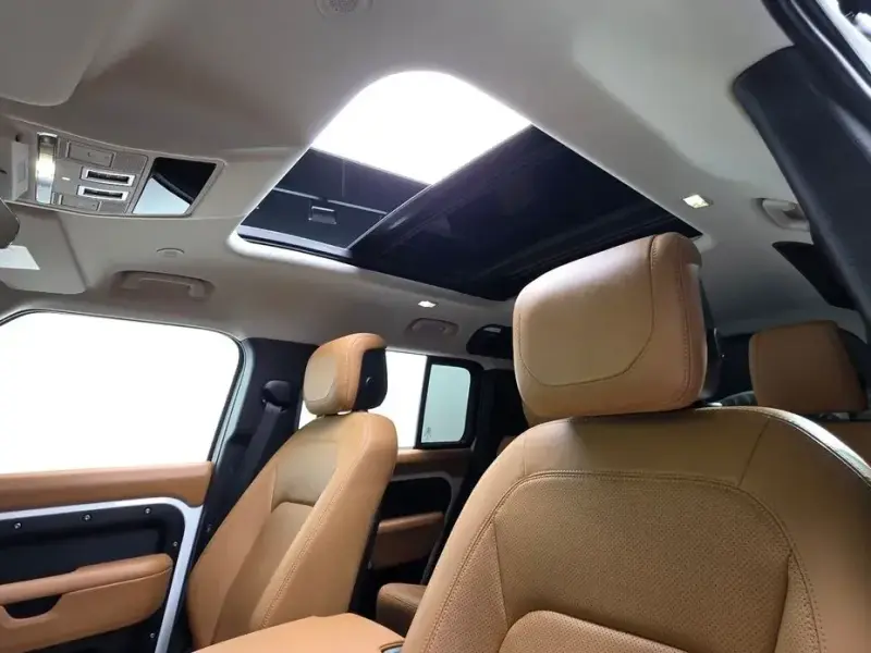 2023 Land Rover Defender с пробегом 48 312 км