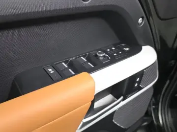 2022 Land Rover Defender с пробегом 72 373 км